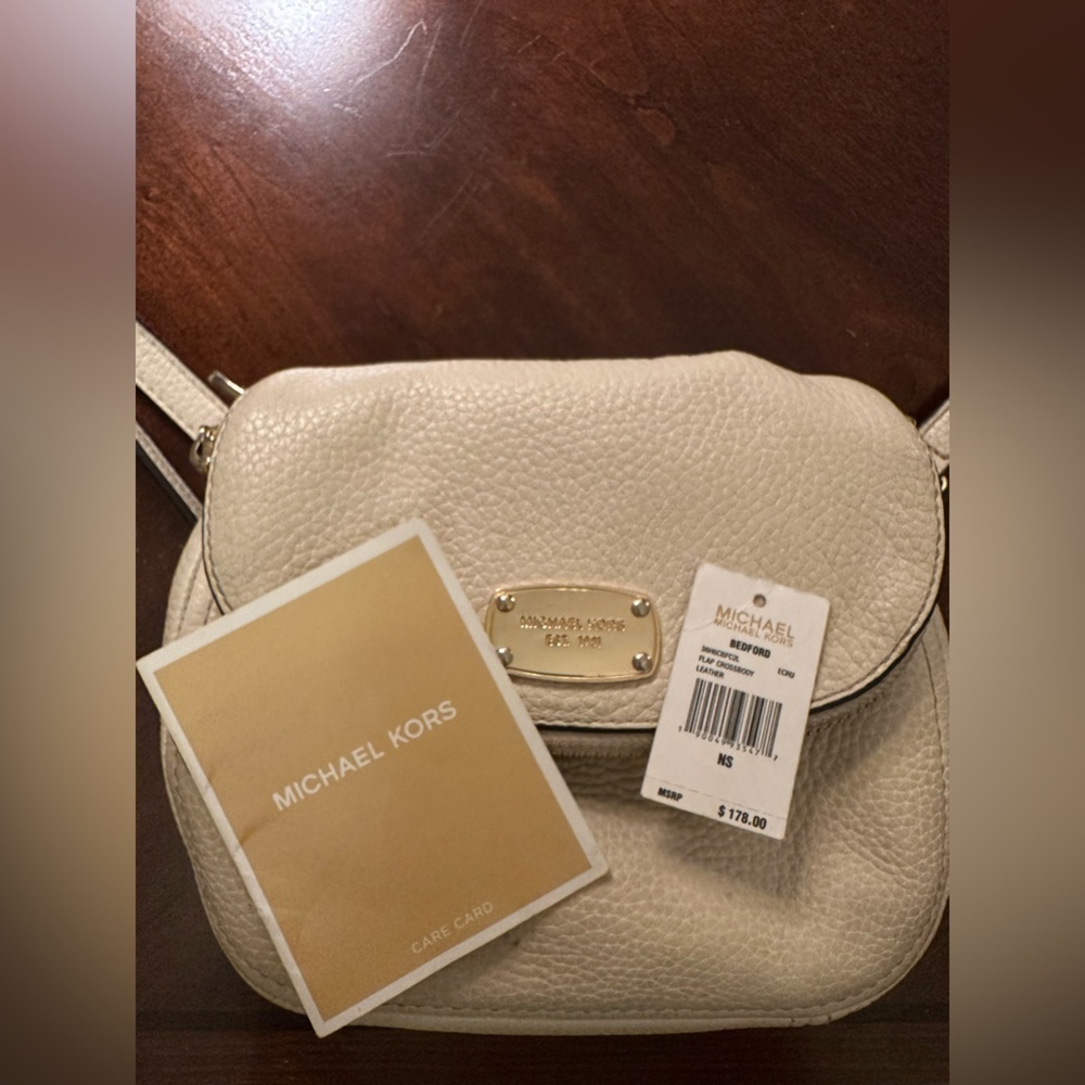 Michael Kors Bedford Flap Crossbody Bag – Ecru Pebbled Leather NWT - Picture 5 of 15